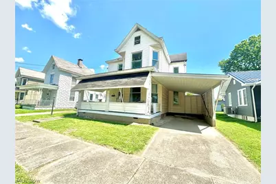 427 Columbia Avenue, Williamstown, WV 26187 - Photo 2