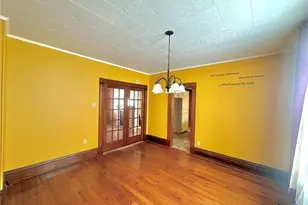 427 Columbia Ave, Williamstown, WV 26187 - Photo 12
