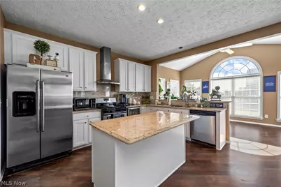 4625 Crossing Trail, Lorain, OH 44053 - Photo 16