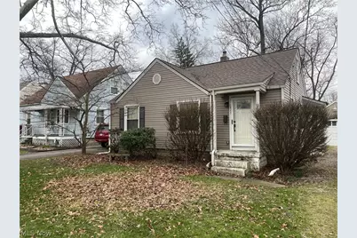 625 Meadowbrook Avenue SE, Warren, OH 44484 - Photo 1