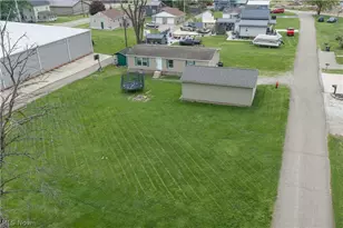2195 James St SE, New Philadelphia, OH 44663 - Photo 8