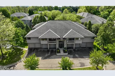 3800 Rosemont Boulevard #107D, Fairlawn, OH 44333 - Photo 2