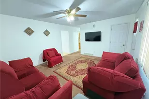 1945 Nair St, Youngstown, OH 44505 - Photo 6