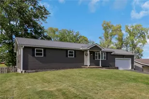 2055 Shady Ln, Zanesville, OH 43701 - Photo 2