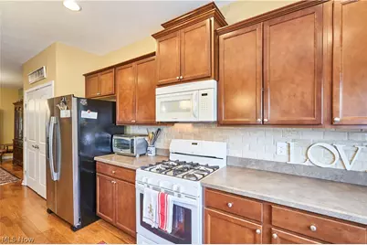 38083 Euclid Avenue #2, Willoughby, OH 44094 - Photo 6
