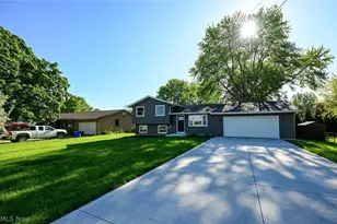 1520 Congress Lake Rd, Mogadore, OH 44260 - Photo 2