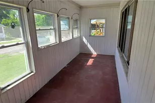 647 Columbia Ave, Akron, OH 44310 - Photo 10