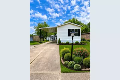28 Thomas Boulevard NW, Massillon, OH 44647 - Photo 2