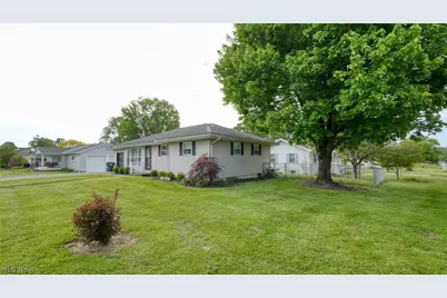 212 Westview Drive, New Concord, OH 43762 - Photo 2