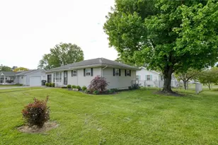 212 Westview Dr, New Concord, OH 43762 - Photo 2
