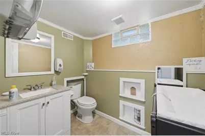 611 Hartford Avenue SE, Canton, OH 44707 - Photo 30