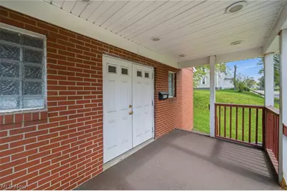 611 Hartford Avenue SE, Canton, OH 44707 - Photo 8