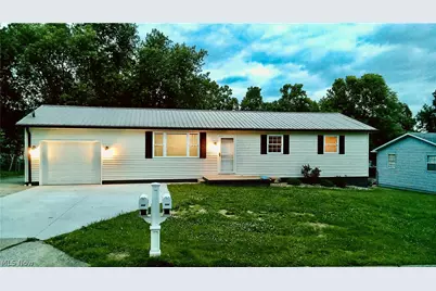 239 Locust Drive, Mineral Wells, WV 26150 - Photo 2