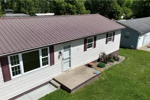 239 Locust Dr, Mineral Wells, WV 26150 - Photo 12