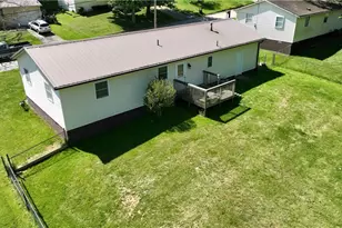 239 Locust Dr, Mineral Wells, WV 26150 - Photo 10