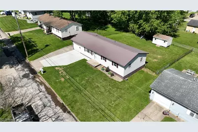 239 Locust Drive, Mineral Wells, WV 26150 - Photo 8