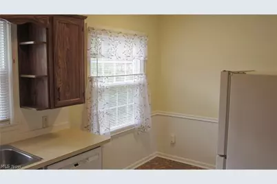 2346 26th Street, Cuyahoga Falls, OH 44223 - Photo 4