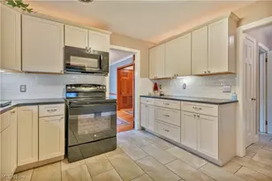 3239 Market Ave N, Canton, OH 44714 - Photo 8