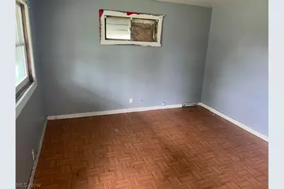 2503 E 29th Street, Lorain, OH 44055 - Photo 4