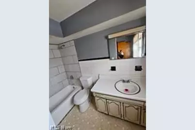1947 Manhattan Avenue, Youngstown, OH 44509 - Photo 2