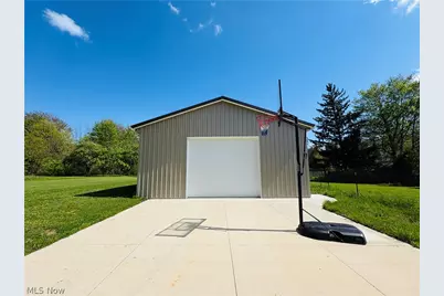 2281 Weymouth Road, Hinckley, OH 44233 - Photo 2