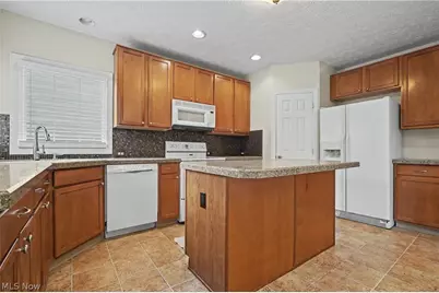 1257 Muchney Circle, Akron, OH 44312 - Photo 14
