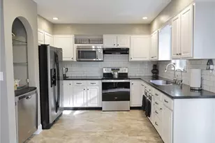 677 Floral Valley E, Howard, OH 43028 - Photo 22