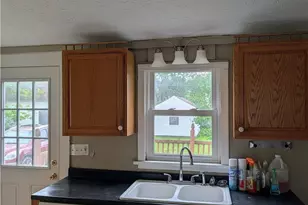 225 W Ohio Ave, Sebring, OH 44672 - Photo 8