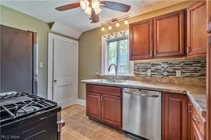 198 Stratford Ave, Wadsworth, OH 44281 - Photo 10