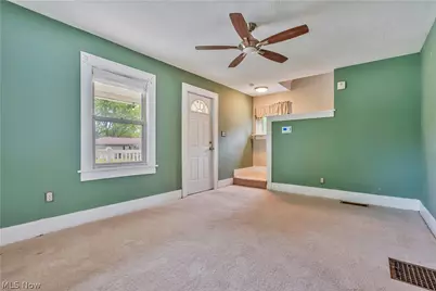 198 Stratford Avenue, Wadsworth, OH 44281 - Photo 4