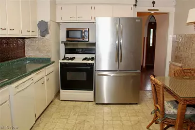 323 S Hazelwood Avenue, Youngstown, OH 44509 - Photo 10