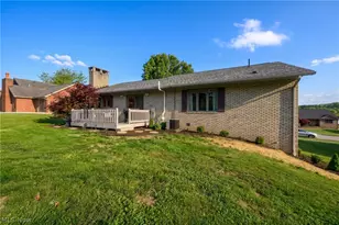1941 Buckeye St NE, New Philadelphia, OH 44663 - Photo 4