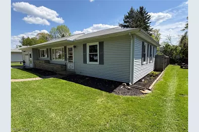 1942 E 41st Street, Ashtabula, OH 44004 - Photo 2