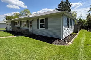 1942 E 41st St, Ashtabula, OH 44004 - Photo 2
