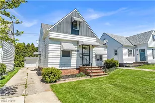 14205 Corridon Ave, Maple Heights, OH 44137 - Photo 2