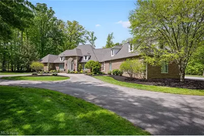 8795 Pheasant Run Lane, Kirtland Hills, OH 44060 - Photo 4