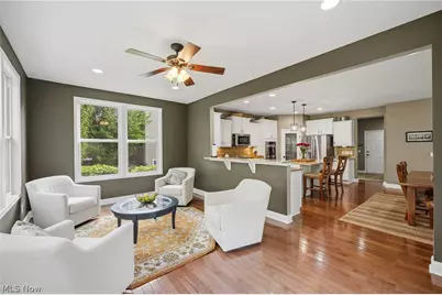 7695 Cottonwood Trail, Chagrin Falls, OH 44023 - Photo 18