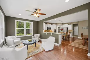 7695 Cottonwood Trail, Chagrin Falls, OH 44023 - Photo 18