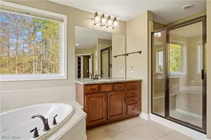 7695 Cottonwood Trail, Chagrin Falls, OH 44023 - Photo 32