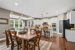 7695 Cottonwood Trail, Chagrin Falls, OH 44023 - Photo 12