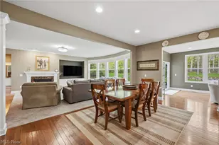 7695 Cottonwood Trail, Chagrin Falls, OH 44023 - Photo 26