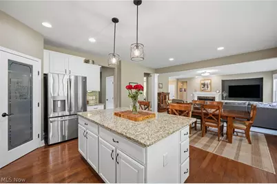 7695 Cottonwood Trail, Chagrin Falls, OH 44023 - Photo 22