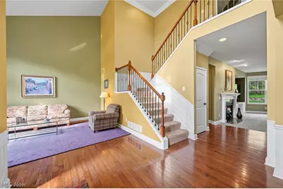 7695 Cottonwood Trail, Chagrin Falls, OH 44023 - Photo 8