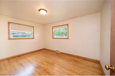 1656 Yolanda Drive, Youngstown, OH 44511 - Photo 16