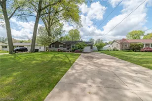 1656 Yolanda Dr, Youngstown, OH 44511 - Photo 2