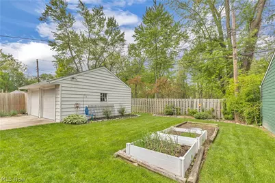 7534 Farnum Avenue, Middleburg Heights, OH 44130 - Photo 26