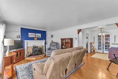 7534 Farnum Avenue, Middleburg Heights, OH 44130 - Photo 4