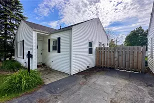 1206 Genesee Ave, Mayfield Heights, OH 44124 - Photo 2