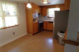 317 Wrexham Ave SW, Massillon, OH 44646 - Photo 8