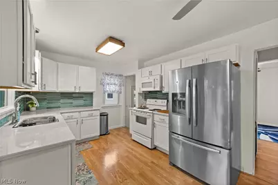 27840 Lincoln Road, Bay Village, OH 44140 - Photo 18